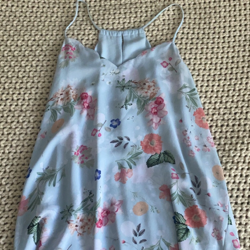 Floral scallop neck tank